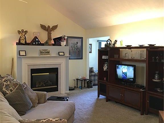 5th image of 7279 Lilac Ct #12A