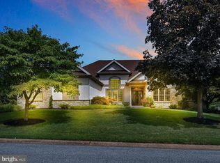 1161 Oakmont Dr, Lancaster, PA 17601