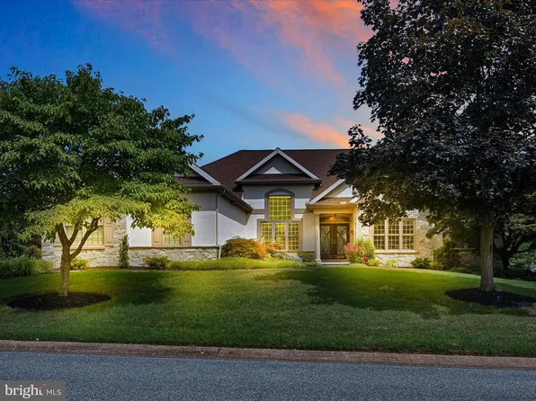 1161 Oakmont Dr, Lancaster, PA 17601