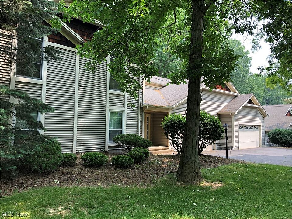 1st image of 1338 Fox Run Dr #7-B