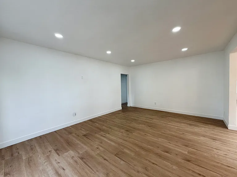 1356 W Trenton St — Photo 5
