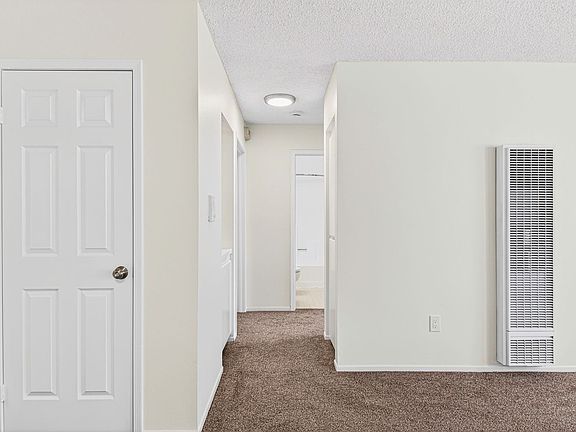 4th image of 1075 Loma Ave APT 103