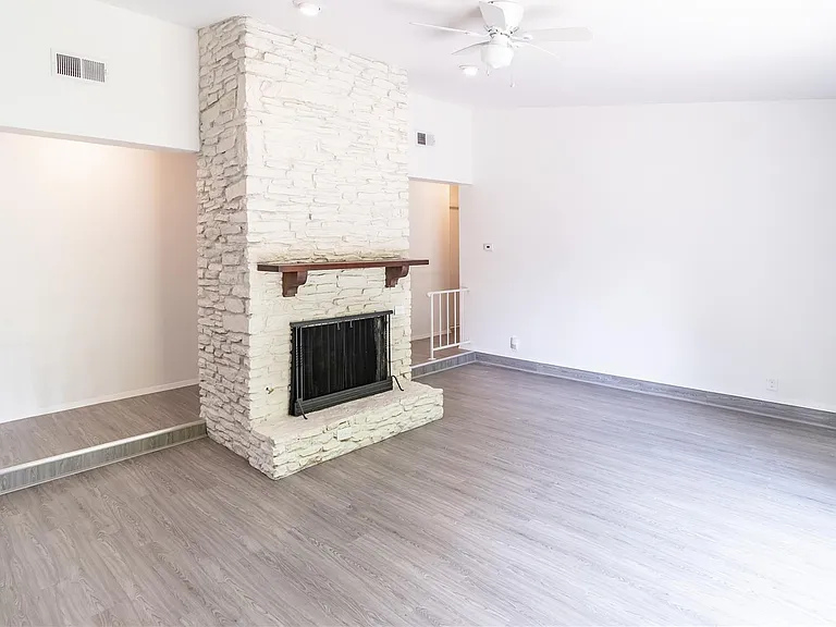 906 Red Cliff Dr — Photo 7