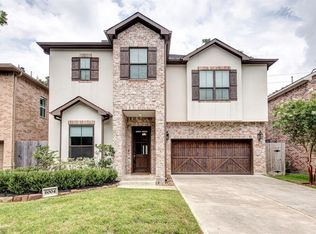 6004 Community Dr, Houston, TX 77005