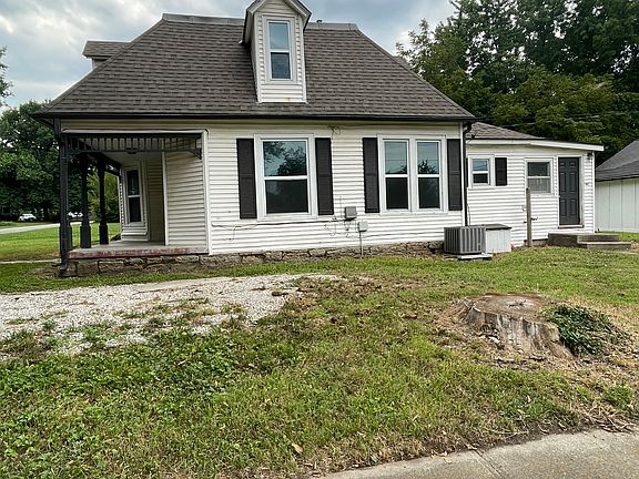 2nd image of 200 SW 9th St