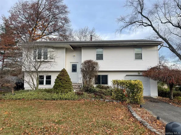 3 Cedar Avenue, Orangeburg, NY 10962