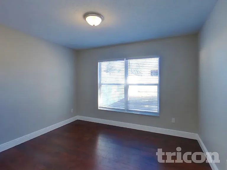 15206 Markham Dr — Photo 13