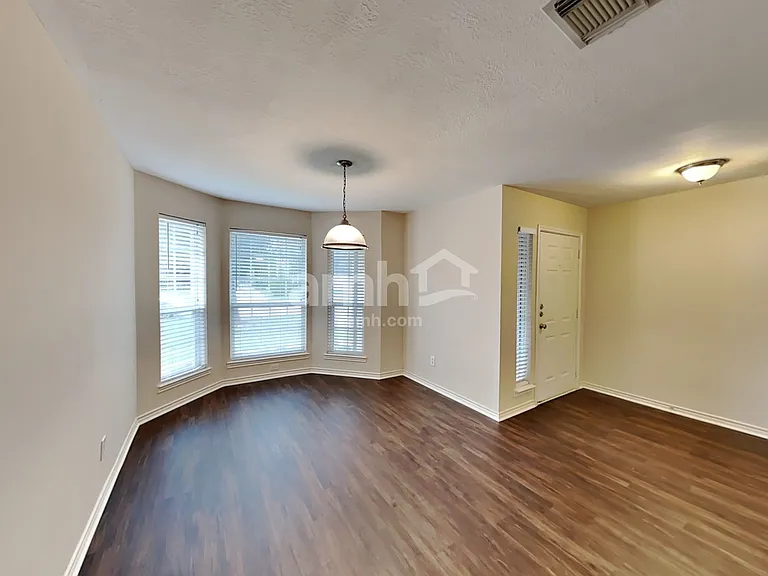 2219 Shady Pine Dr — Photo 4