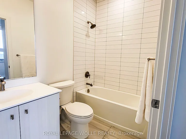 15 Wellington St S #304 — Photo 10
