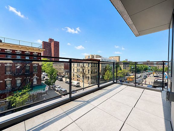 5th image of 63 Lewis Ave APT 4E
