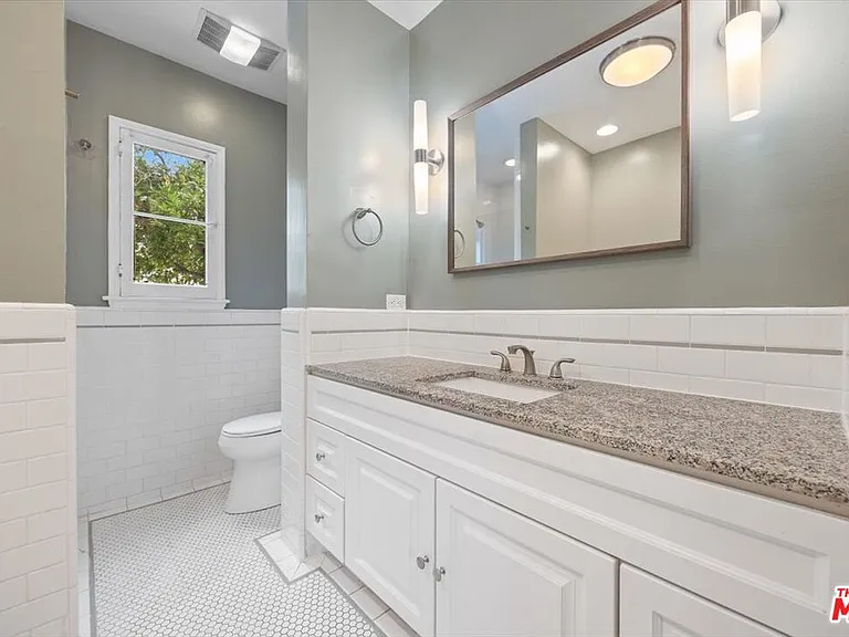 4328 Goodland Ave — Photo 26