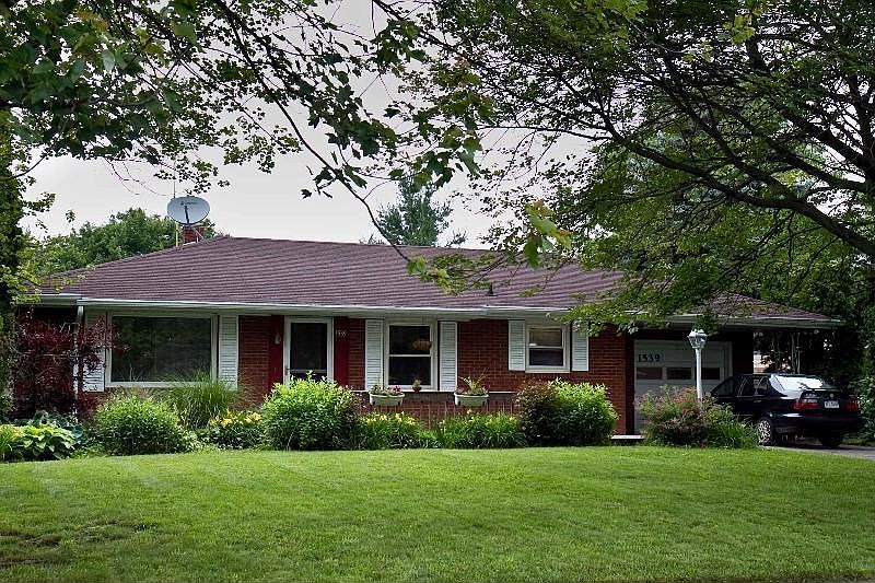 1st image of 1539 Meadowlane Dr SE