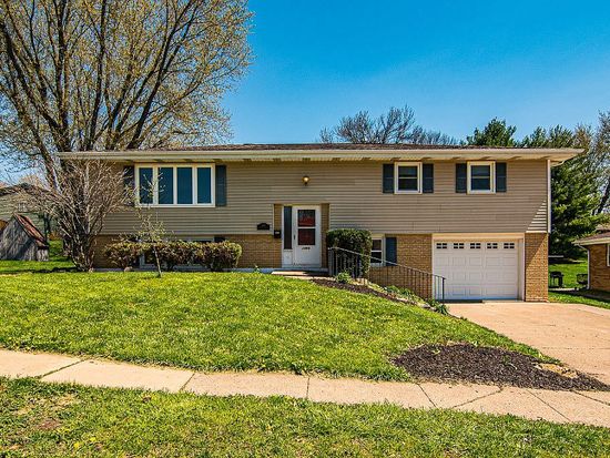 1896 Carter Rd Dubuque Ia 52001 Zillow