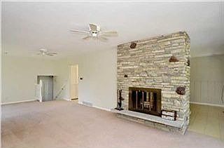 2nd image of 1117 Paradise Lake Dr SE