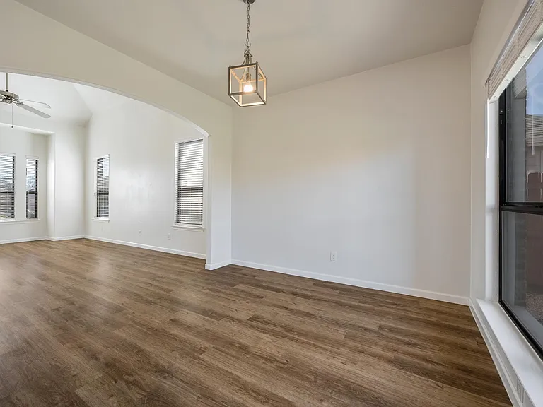 826 Hazels Way — Photo 8