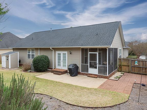 4th image of 727 Elam Way