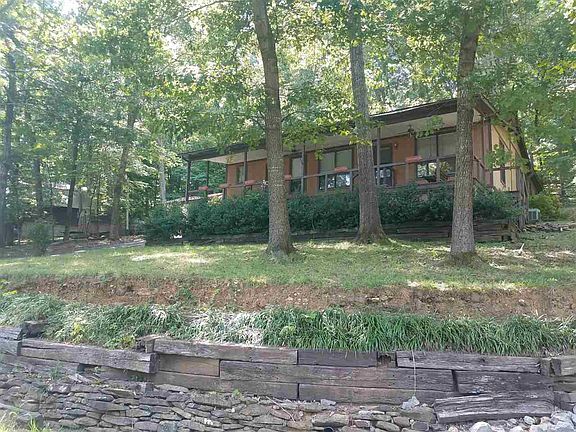 2nd image of 396 Lakeshore Dr
