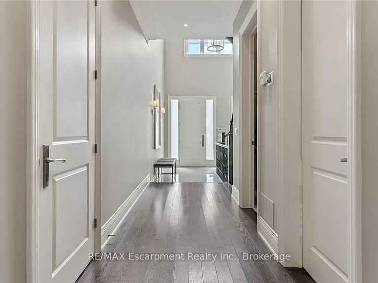 81 Brock St — Photo 19
