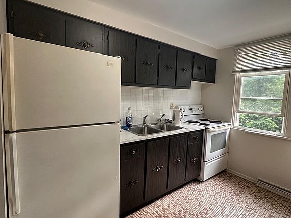 4th image of 5046 Bakerstown Culmerville Rd #1