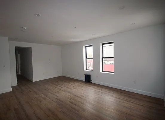 Rented by REAL New York | media 3