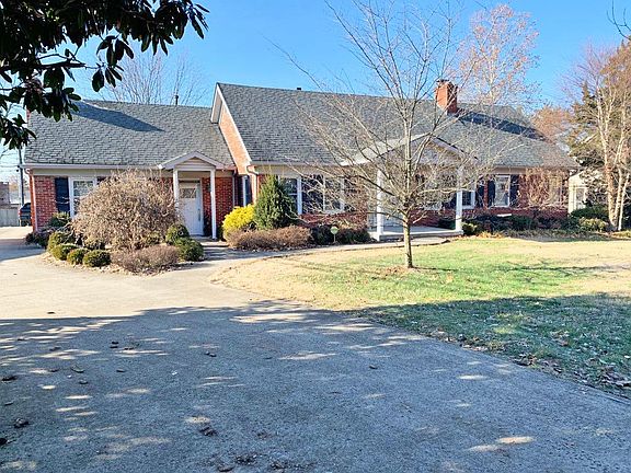 3rd image of 406 Southridge Dr