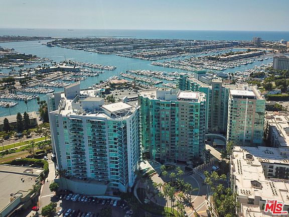 3rd image of 13700 Marina Pointe Dr Unit 1518