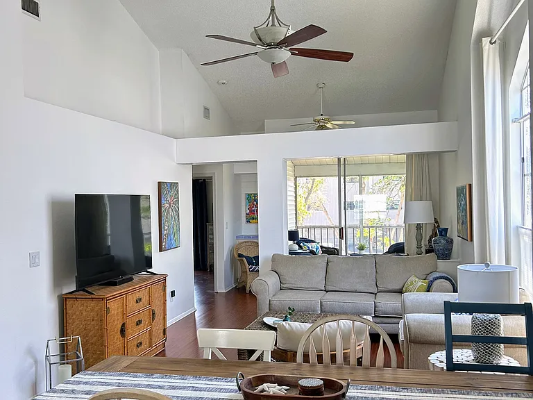 177 Sun Isle Cir — Photo 5