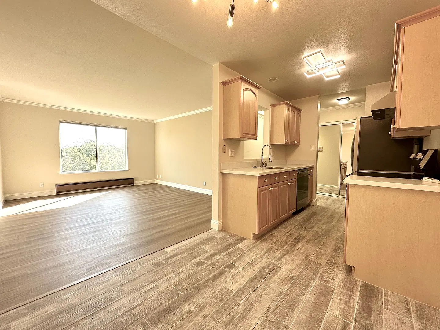 300 Monterey Blvd APT 203 - Image 4