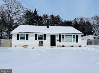 4 N Walnut Cir, West Berlin, NJ 08091