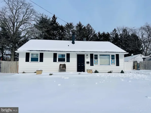 4 N Walnut Cir, West Berlin, NJ 08091