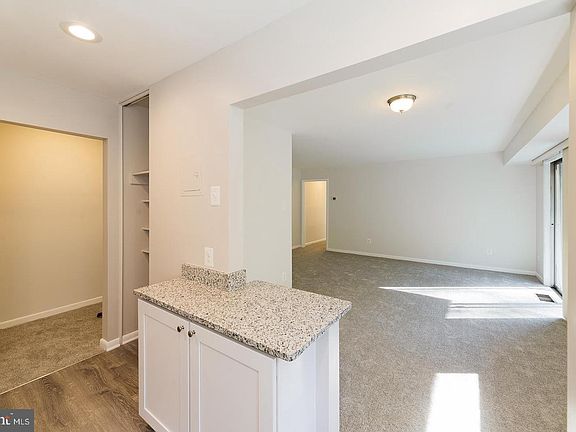 4th image of 10613 Kenilworth Ave APT 104