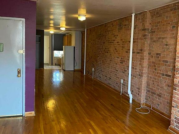5th image of 2133 3rd Ave APT 2S