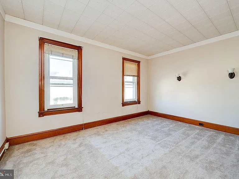 126 E Washington St — Photo 15