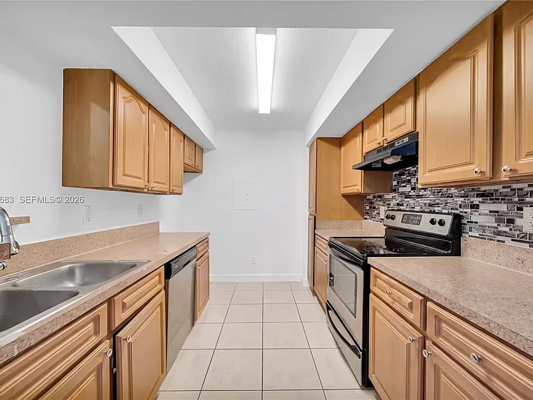 15070 SW 103rd Ln #2201 — Photo 7