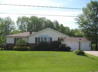 8904 Kirsch Rd, Erie, PA 16510