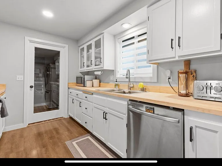746 Hemlock Ct — Photo 13
