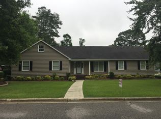 3901 Regents St, Lumberton, NC 28360