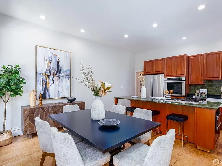 135 Scott St — Photo 12