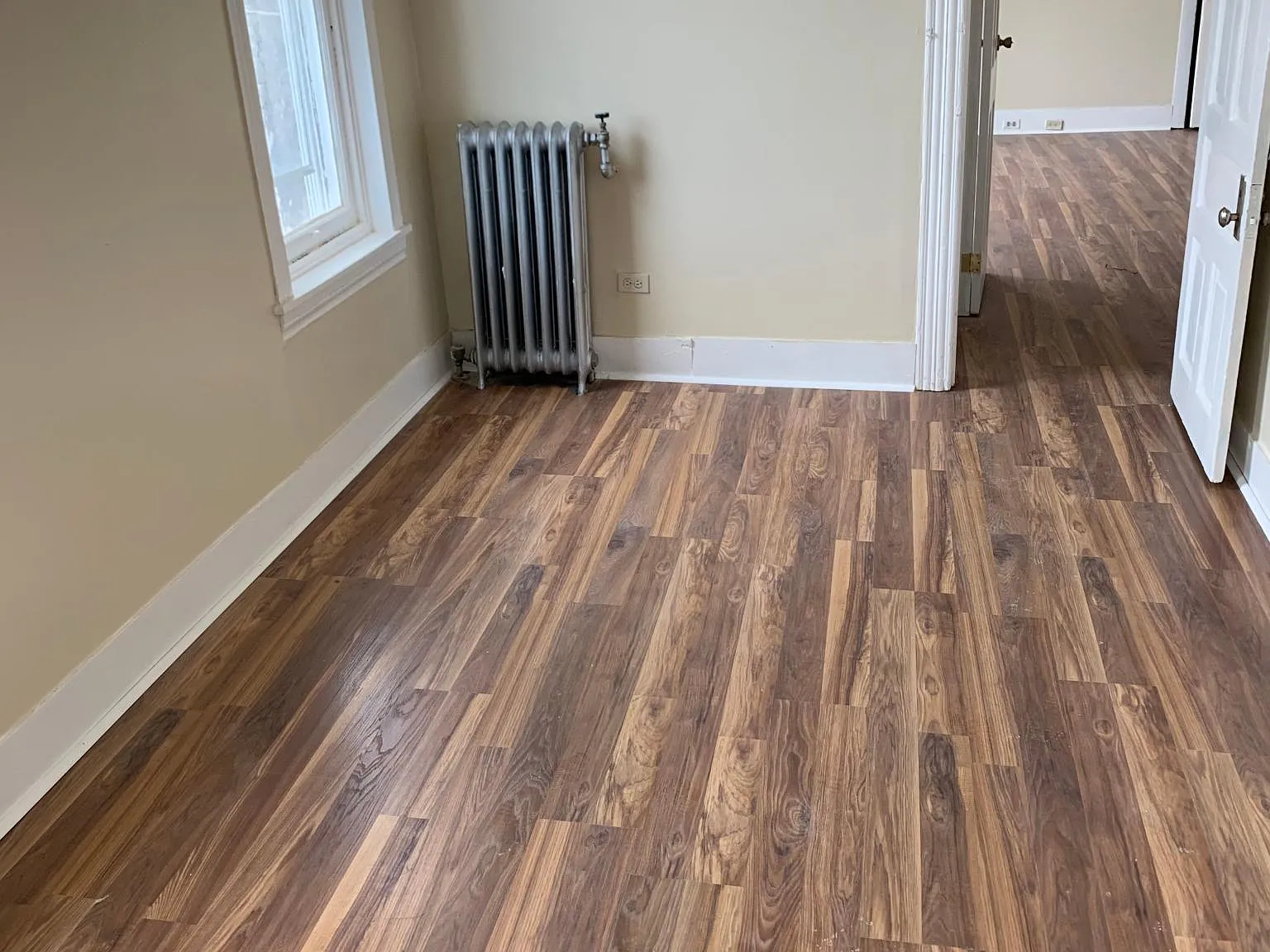 647 N Front St — Photo 1