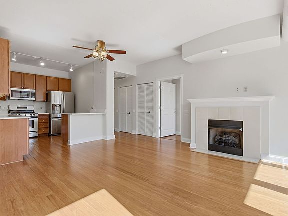 5th image of 1001 W Madison St APT 204