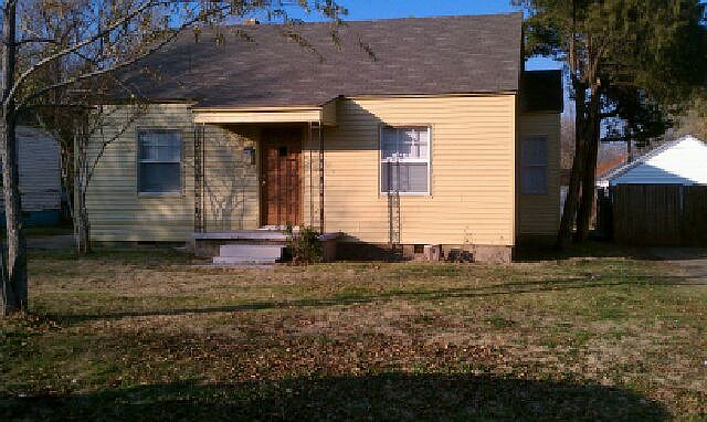 2nd image of 1025 SW 32nd St