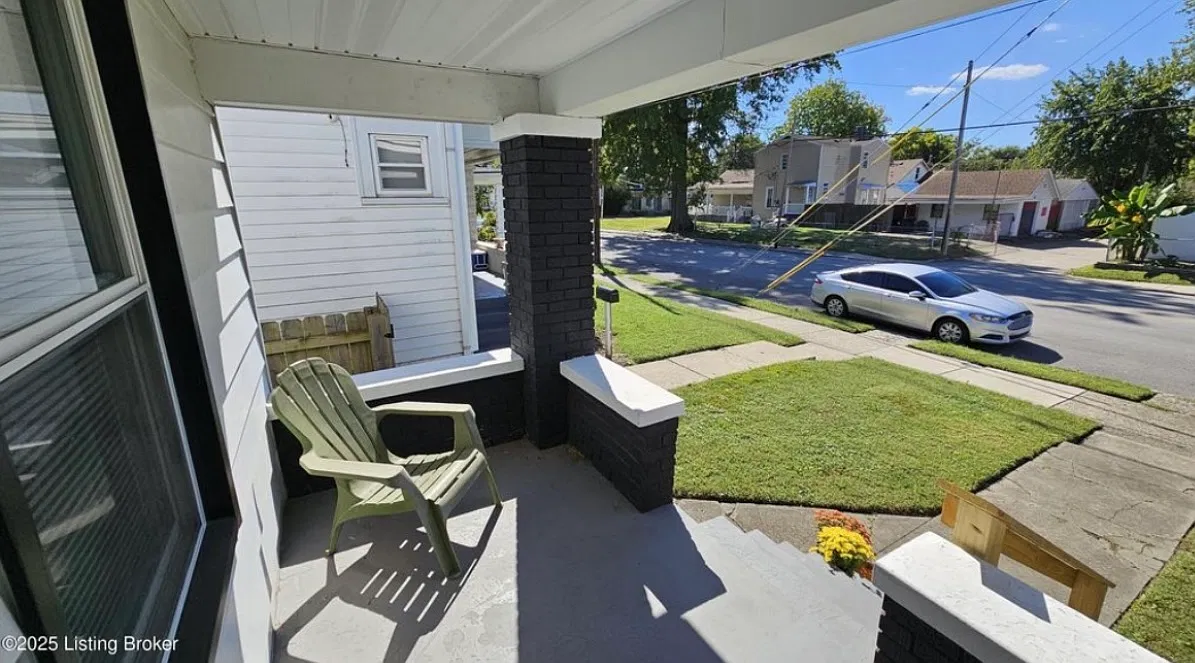 3 bed, 857 sqft, $1,500 — Photo 3