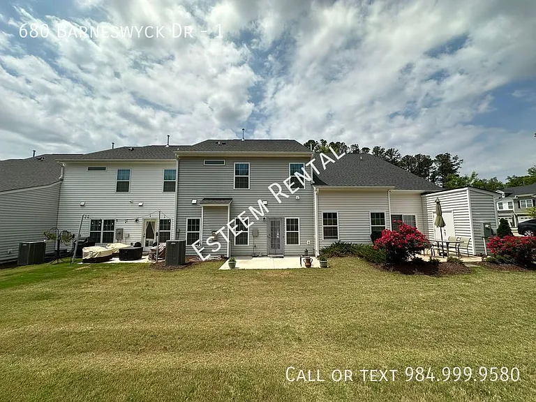 680 Barneswyck Dr #1 — Photo 32