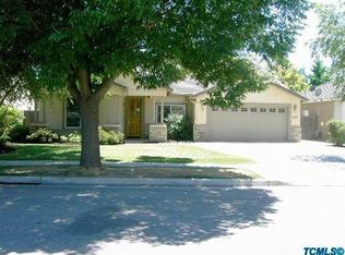 635 W James Ct, Visalia, CA