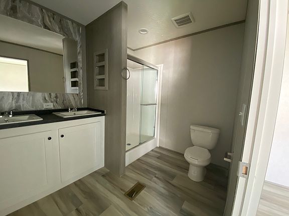 5th image of 21448 Esquire Ct #489