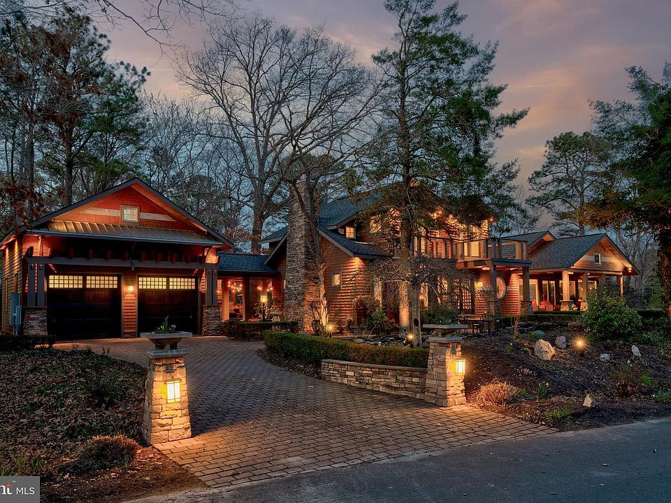 1st image of 10931 Piney Island Dr