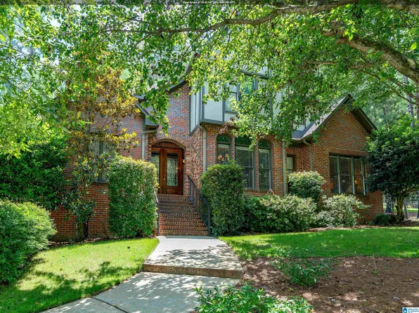 147 Indian Gate Cir, Birmingham, AL 35242
