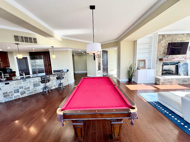 2105 N Meridian St #301 — Photo 17