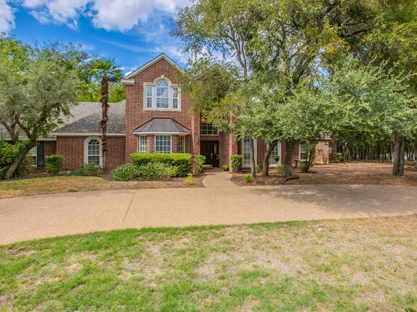 1051 Hidden Valley Ct, Mc Gregor, TX 76657