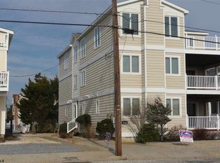 43 E 28th St N, Avalon, NJ 08202